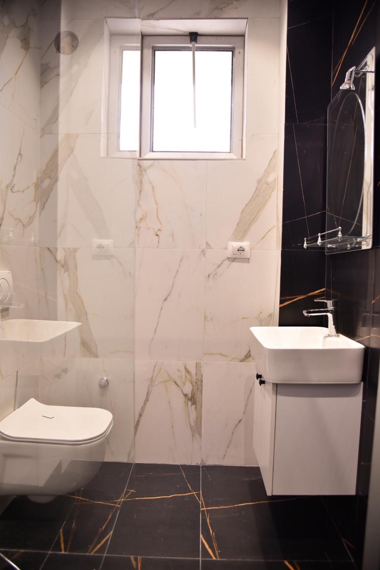 City Center Inn Shkoder Ngoại thất bức ảnh