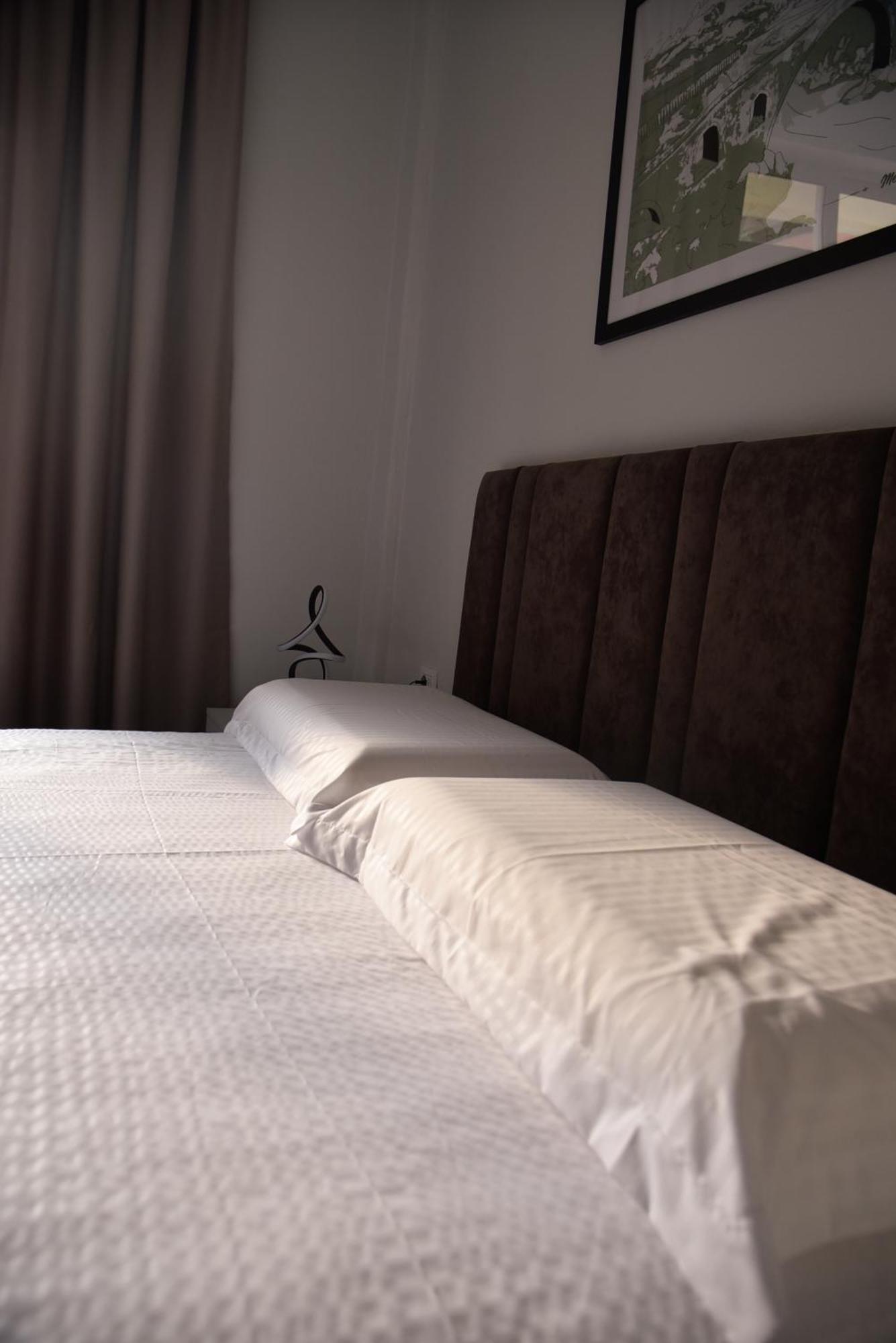 City Center Inn Shkoder Ngoại thất bức ảnh