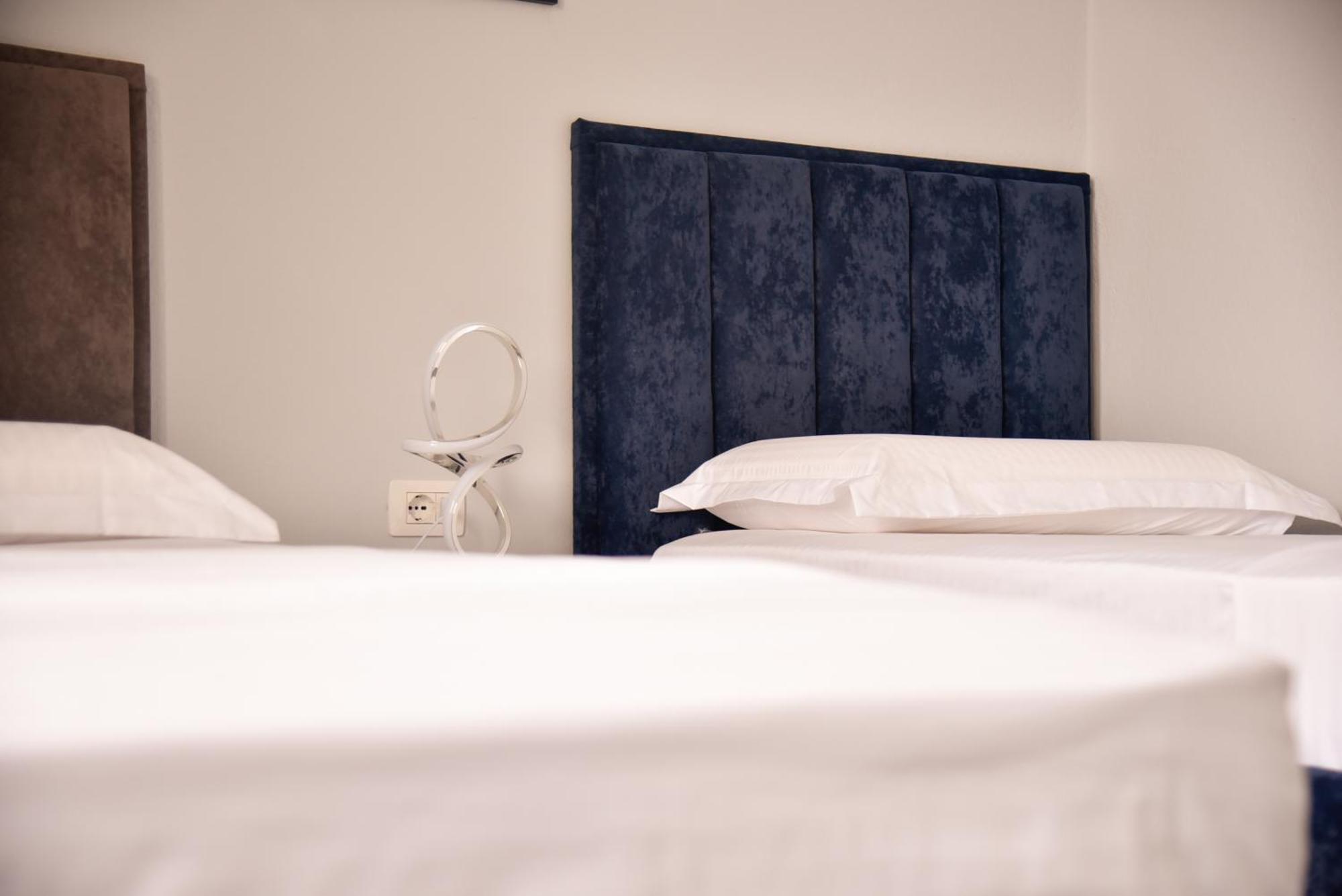 City Center Inn Shkoder Ngoại thất bức ảnh