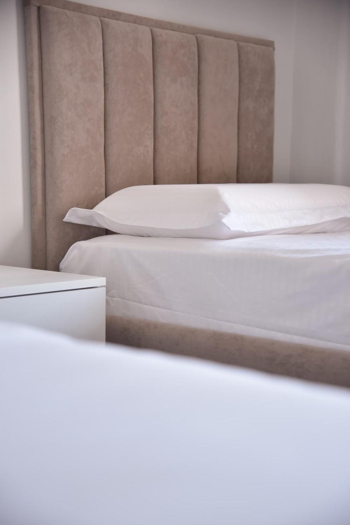 City Center Inn Shkoder Ngoại thất bức ảnh